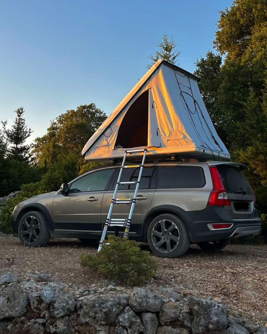 Vagabond Home Rooftop Tent / Tente de Toit